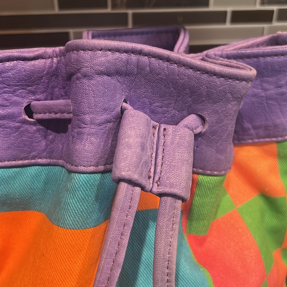 Bruce Glen Colorful Bucket Bag - Picture 7 of 15